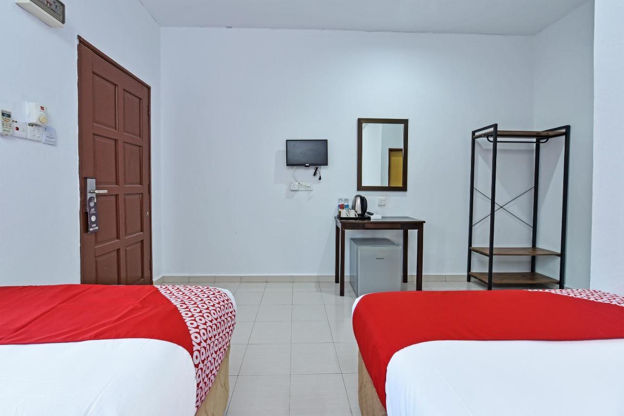 Collection O 90622 Sehijau Cenang Hotel ปันไตเจอนัง ภายนอก รูปภาพ